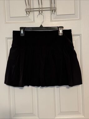 JoyLab Black Pleated Skater skort size L